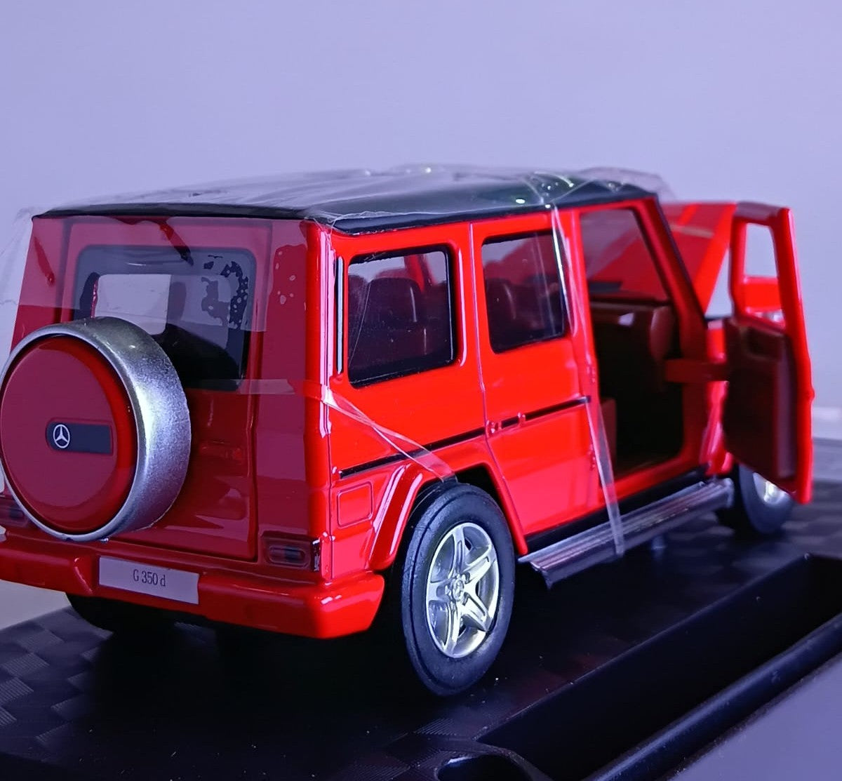 CCA MERCEDES BENZ G 350 D 1:32 DIECAST MODEL 88436K RED