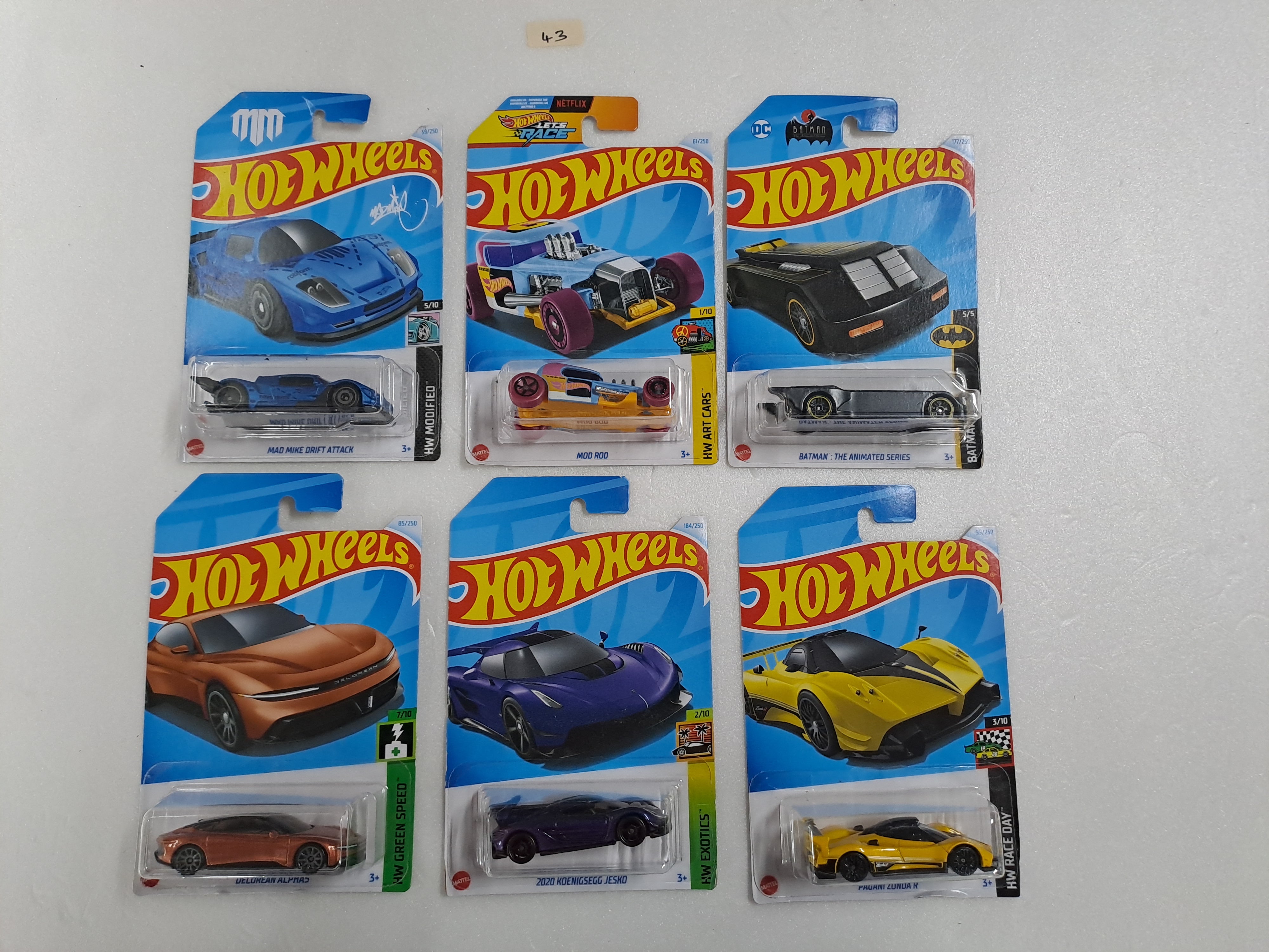 HOT WHEELS - CASE M- BASIC CAR ASSORTED (PACK OF 6 )-DIECAST