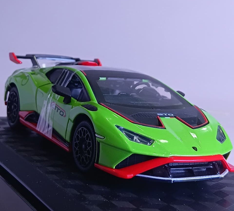 CCA LAMBORGHINI HURACAN STO 1:40 DIECAST MODEL 88716A GREEN RED