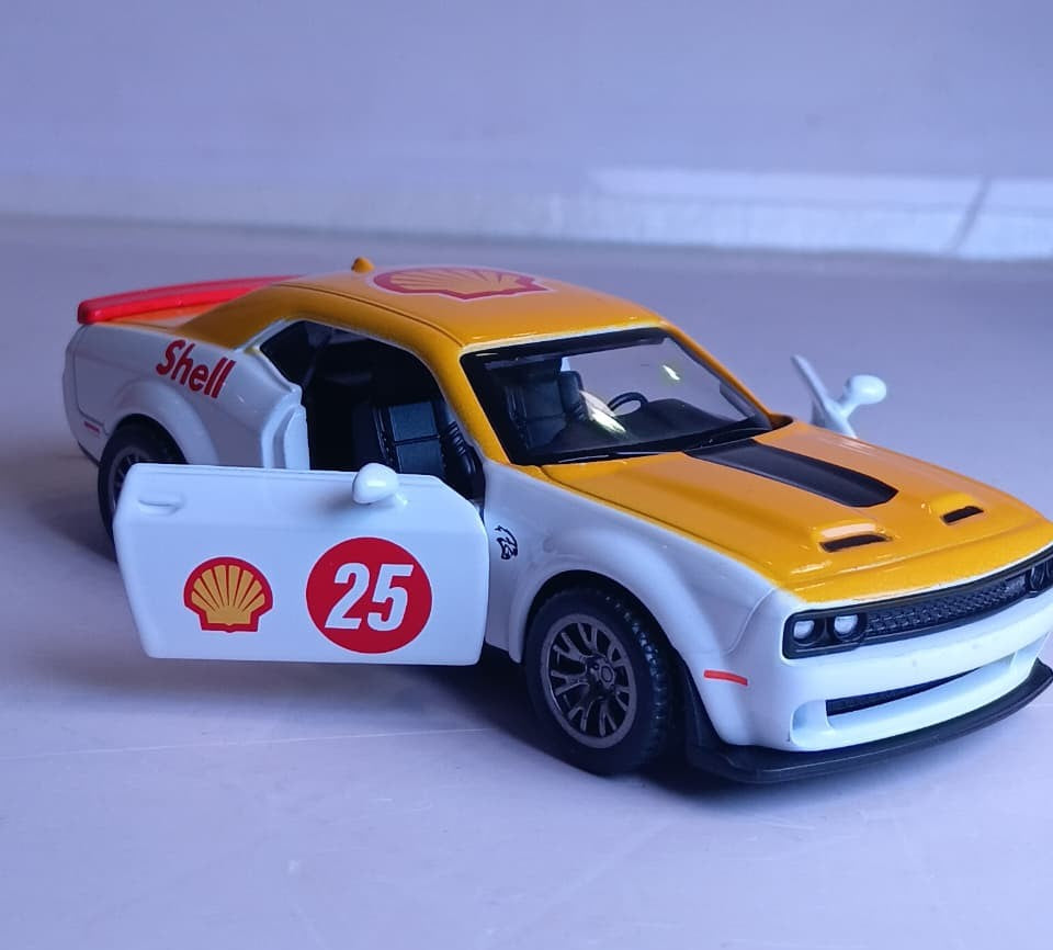 CCA 1:44 2022 DODGE CHALLENGER SRT JAILBREAK DIECAST MODEL 67143E CAR YELLOW/WHITE
