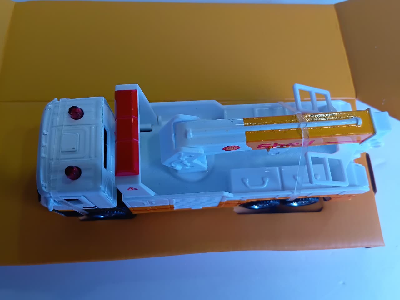 CCA VOLVO TRUCK RESCUE 1:72 SCALE DIECAST 67096KE