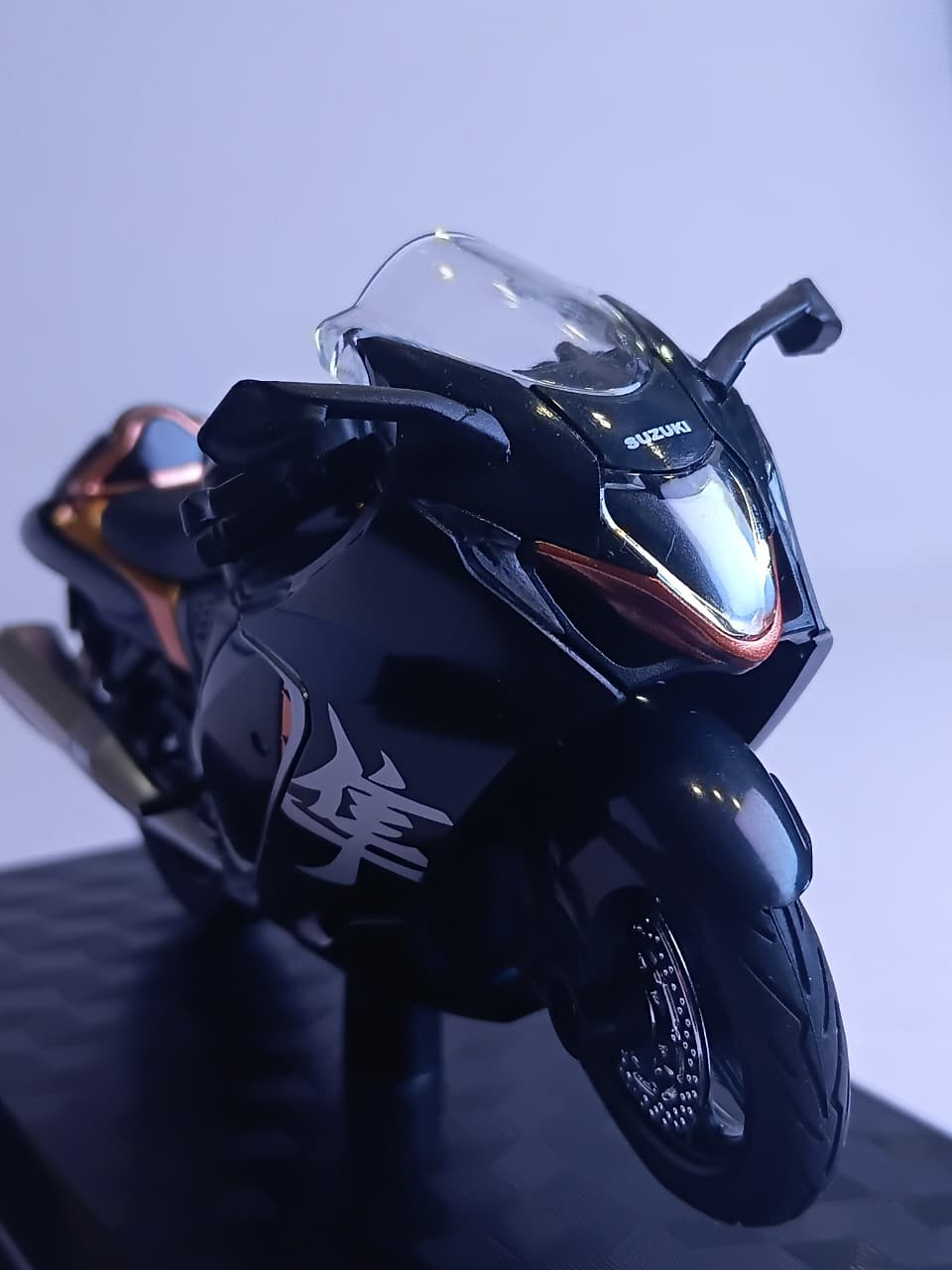 HAYABUSA M18-5B 1:18 SUZUKI DIE-CAST BIKE MODEL BLACK