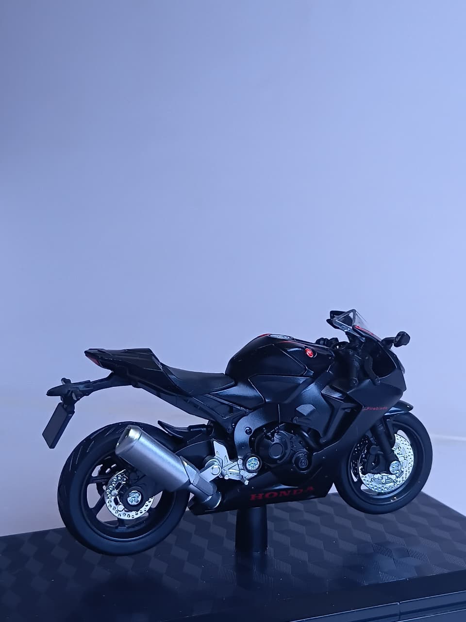 F3 HONDA CBR 1000RR M18-2B 1:18 HONDA DIE-CAST BIKE MODEL BLACK