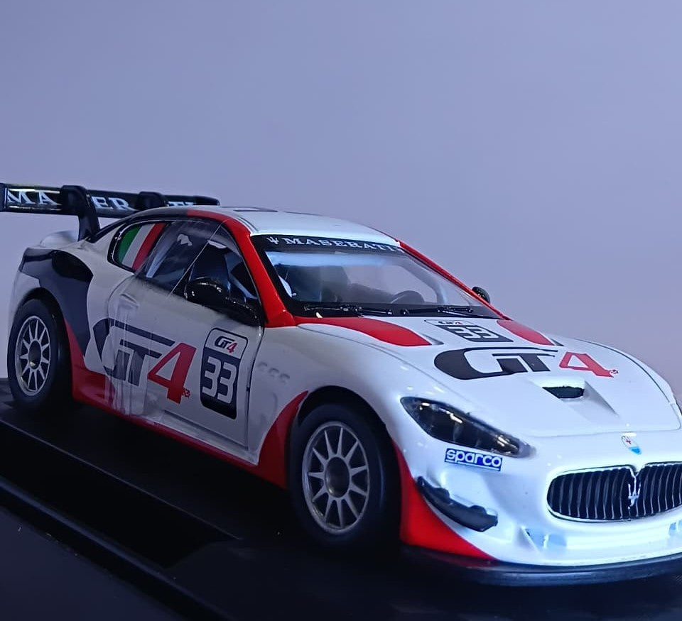 CCA MASERATI GRAN TURISMO MC GT4 1:32 DIECAST MODEL 88457 WHITE RED