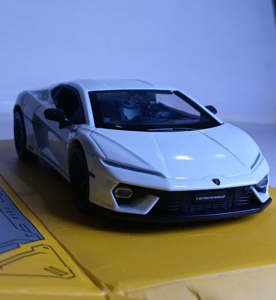 CCA LAMBORGHINI TEMERARIO 1:32 DIECAST MODEL 881754 WHITE