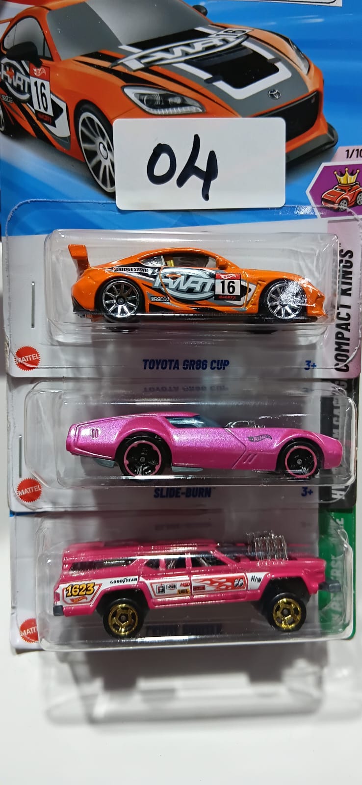 HOT WHEELS - CASE E (2025) - BASIC CAR ASSORTED (PACK OF 3 )-DIECAST