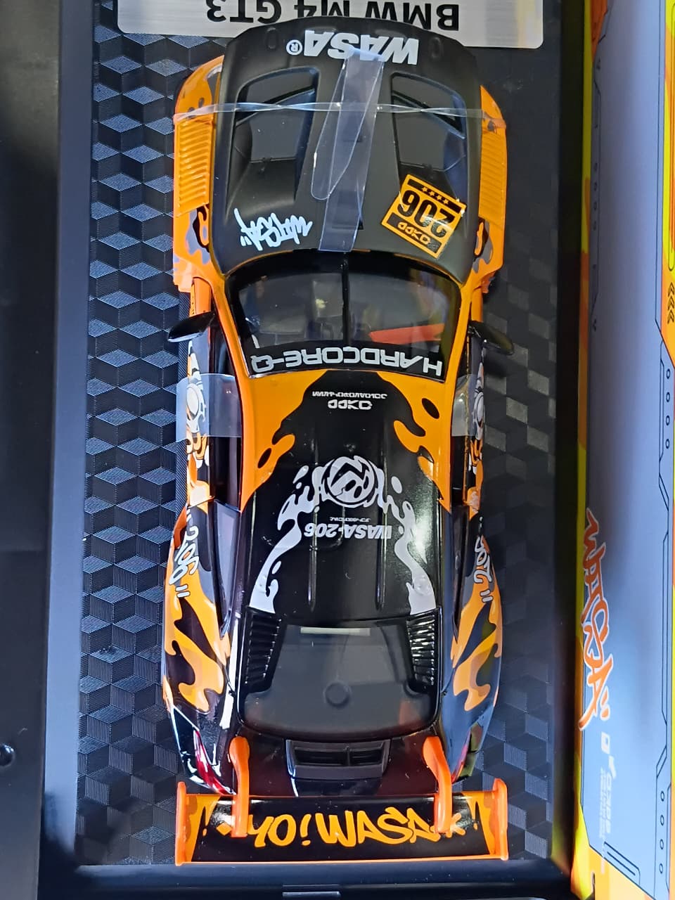 CCA BMW M4 GT3 1/24 SCALE BLACK & ORANGE 68296K