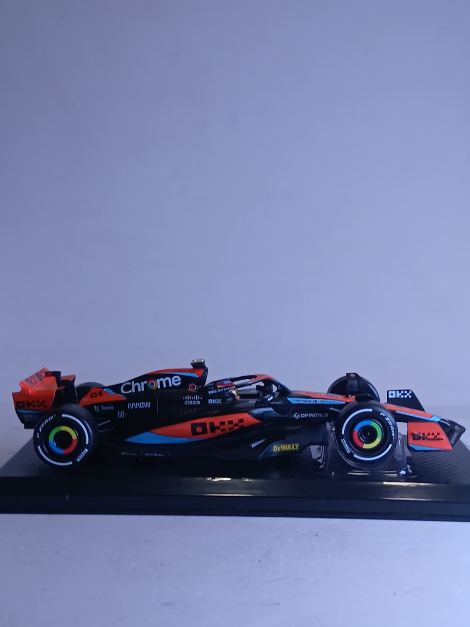 CCA 1:24 MCLAREN MCL60 F1 BRITISH GP 2023 DIE-CAST CHROME MODEL 68204T