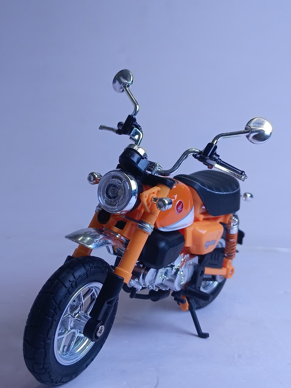 F3 HONDA MONKEY 125 1:12 MODEL M12-20A COLOUR ORANGA / BLACK