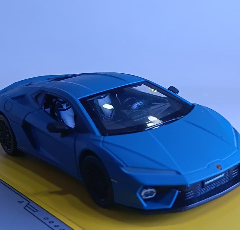 CCA LAMBORGHINI TEMERARIO 1:32 DIECAST MODEL 881754 PURPLE