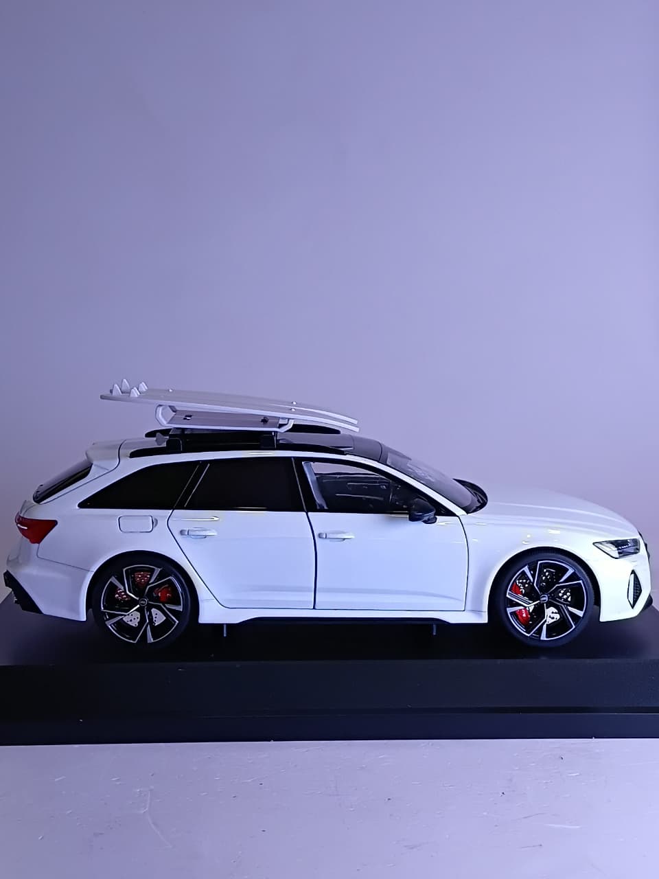 1:18 H1152 DIE CAST AUDI RS 6 AVANT MODEL WHITE