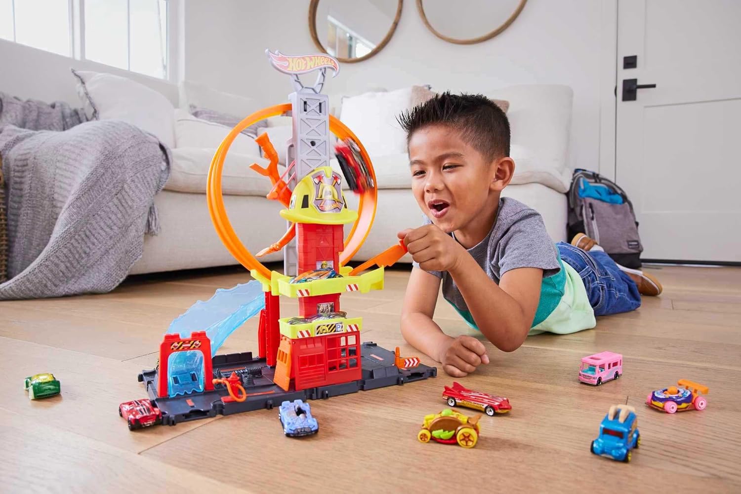 HOT WHEELS CITY SUPER LOOP FIRE STATION PLAYSET, TRACK SET WITH 1 TOY CAR (PRODUCT NO:HKX41)