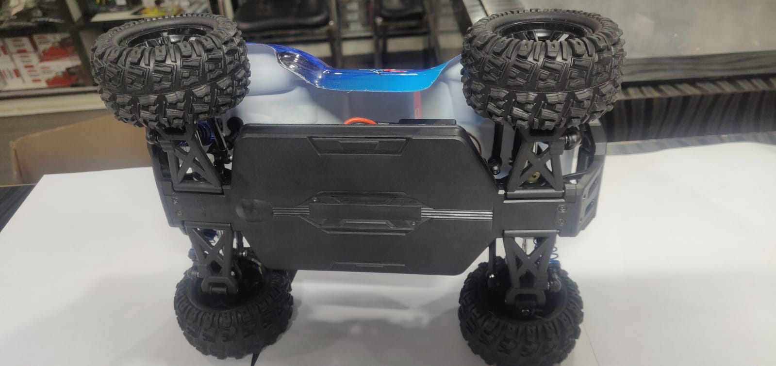 MAD RACING RALLY CAR 1:18 4WD-ZWD006 - BLUE