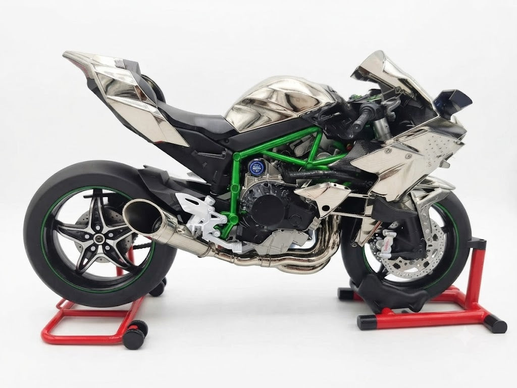 DIE CAST XLG K4 KAWASAKI MOTORCYCLE 1/6 M92325-6 SILVER COLOR