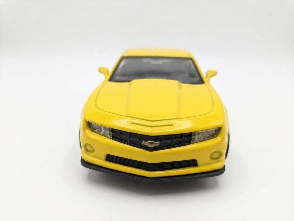 CCA 1:36 2013 CHEVROLET CAMARO SS DIECAST MODEL 12011 YELLOW/BLUE