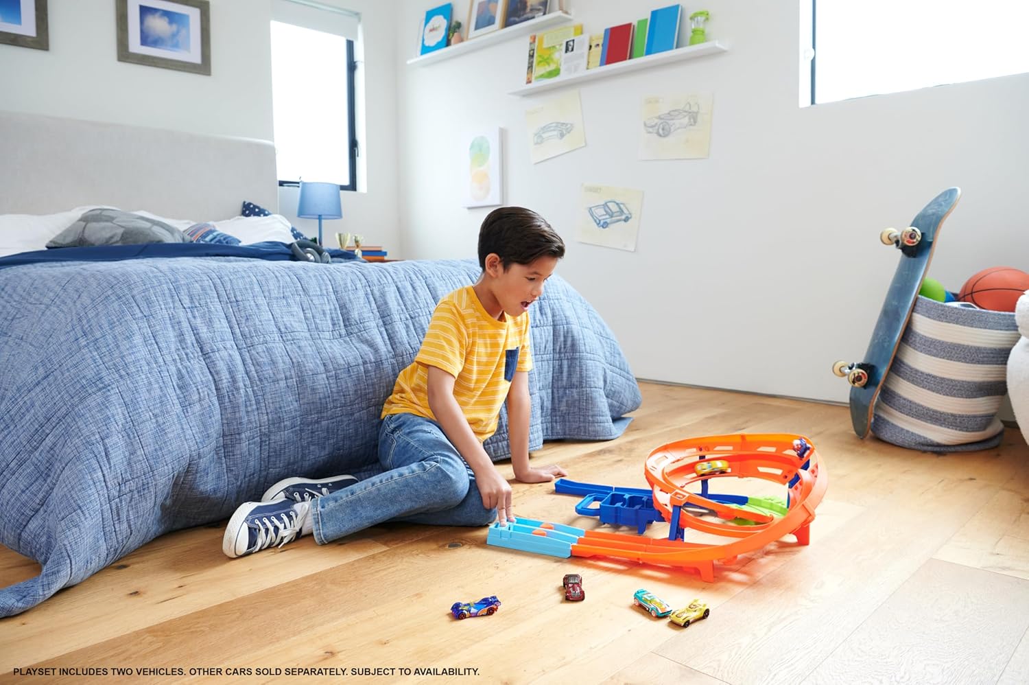 HOT WHEELS WHIP AROUND RACEWAY (PRODUCT NO:HTK17)