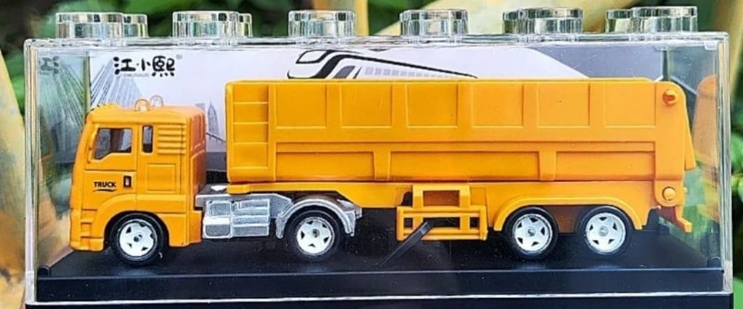 DIECAST MODEL 1/64 TRUCKS