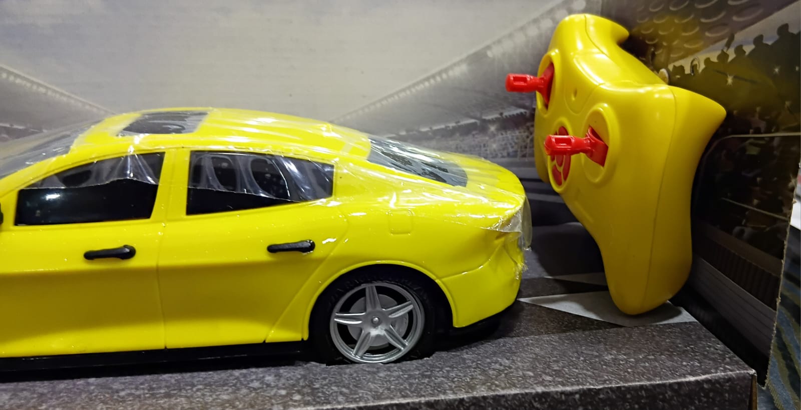 MIRANA TRACER APP AND REMOTE CONTROL CAR - 1.5X POWERFUL NITRO, AR GAME, ANTI SKID TYRE, LUMINOUS HEADLIGHTS, 1200 MAH LI-ION RECHARGEABLE BATTERY ( YELLOW )