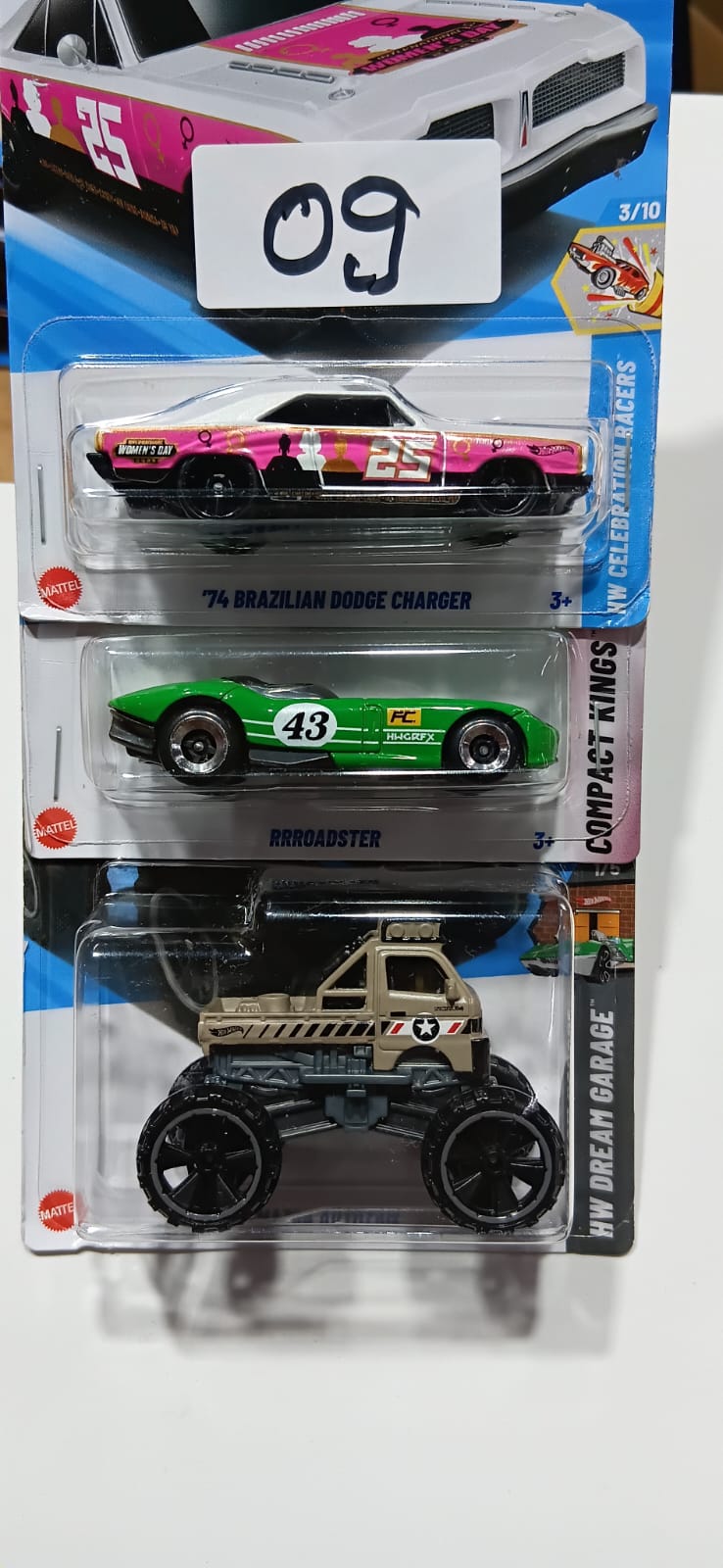 HOT WHEELS - CASE E (2025) - BASIC CAR ASSORTED (PACK OF 3 )-DIECAST