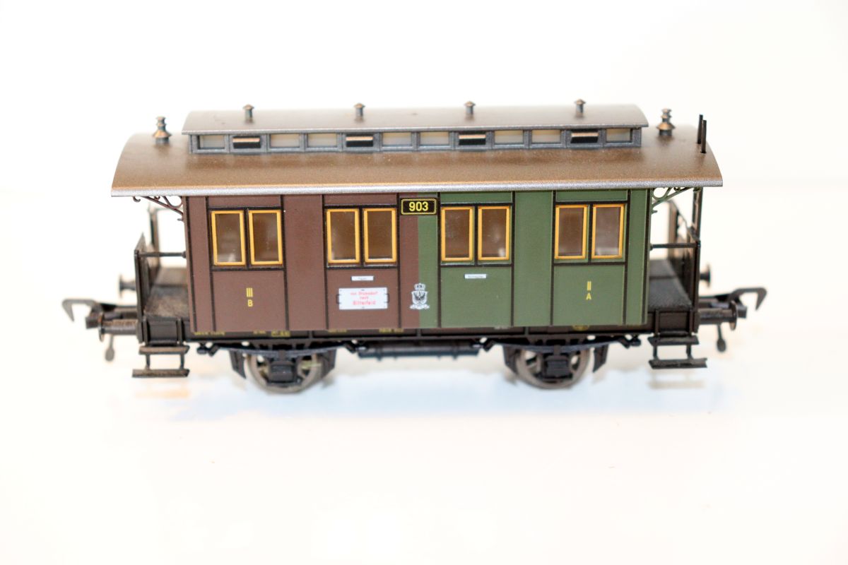 FLEISCHMANN H0 4882 PASSENGER TRAIN SET 6-PIECES