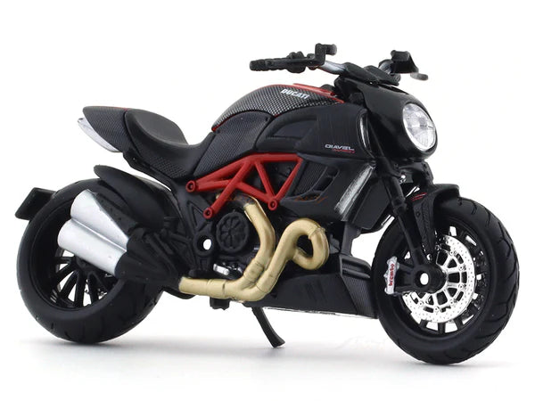 MAISTO DUCATI DIAVEL CARBON 1/18 DIECAST MODEL 20-10115