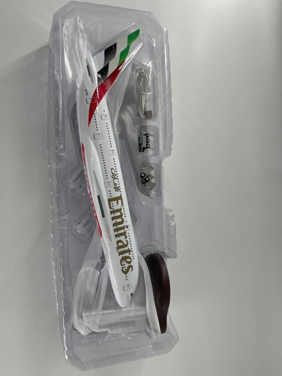AIRPLANE DIECAST METAL FLY EMIRATES A380 45CM
