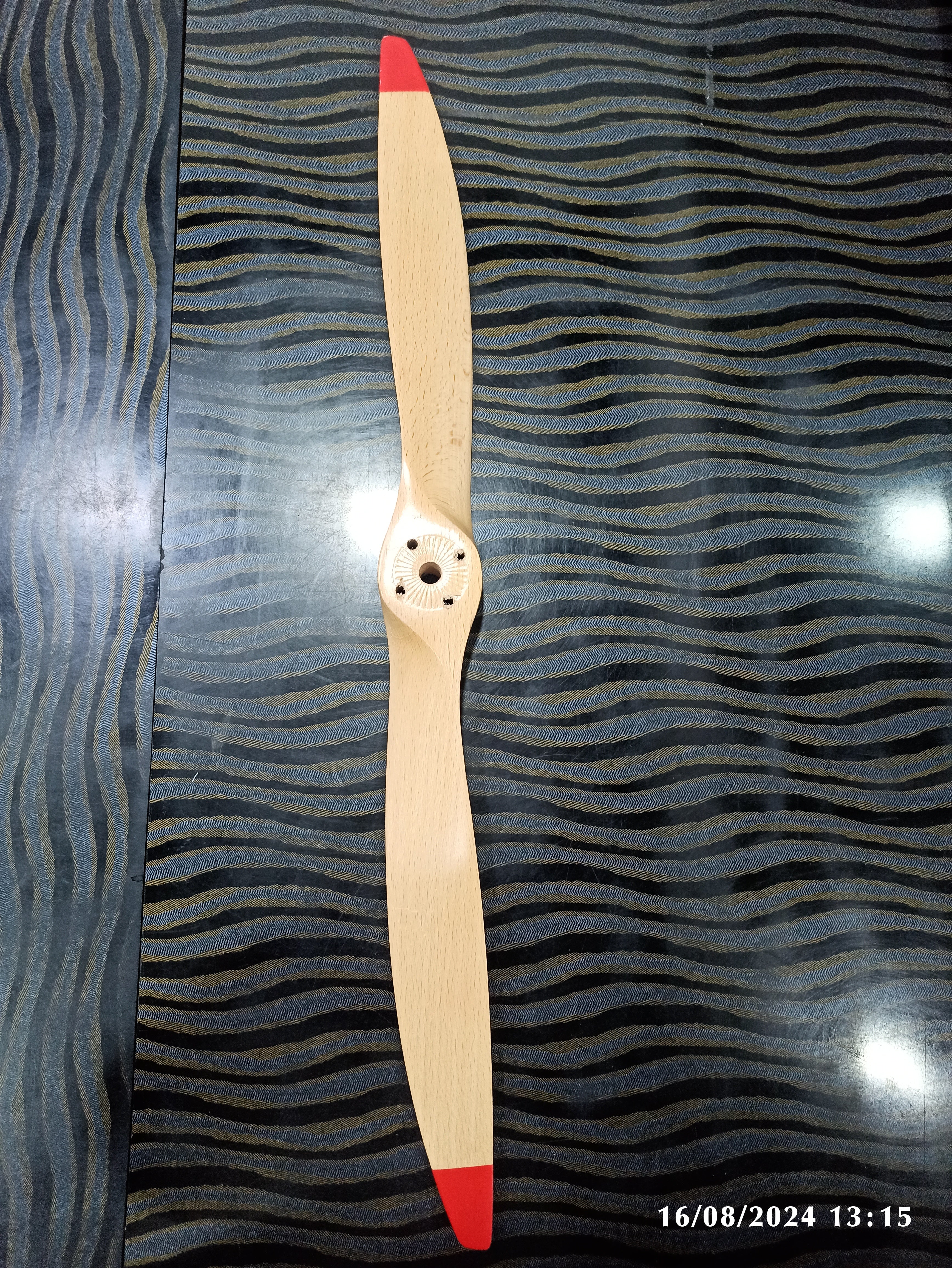 GP WOODEN PROPELLER 22X10 PRE-OWNED QUALITY