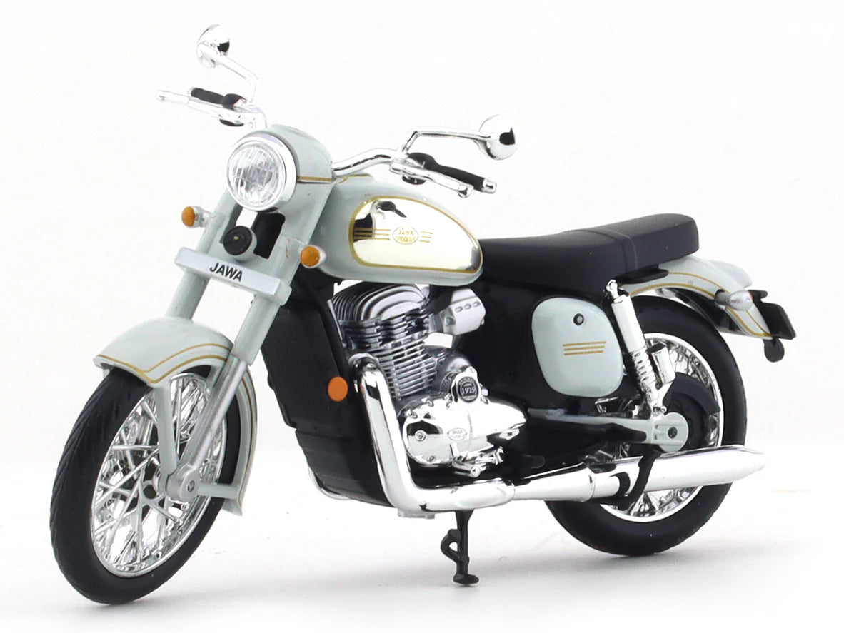 MAISTO JAWA CLASSIC GREY 1:18 SCALE DIECAST MODEL CLAJMT00658