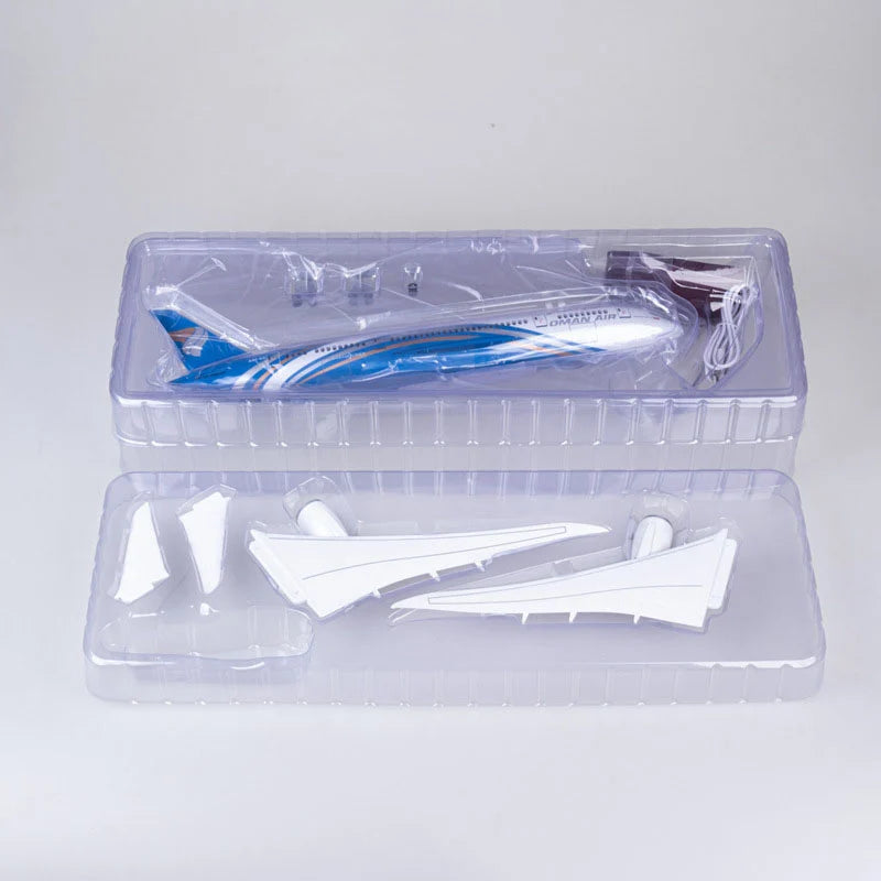 AIRPLANE DIECAST OMAN AIR A40-SA BOEING 787-9 DREAMLINER WITH LED LIGHT DISPLAY 47CM