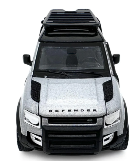 CCA LAND ROVER DEFENDER 110 1:43 SCALE 67134 SILVER