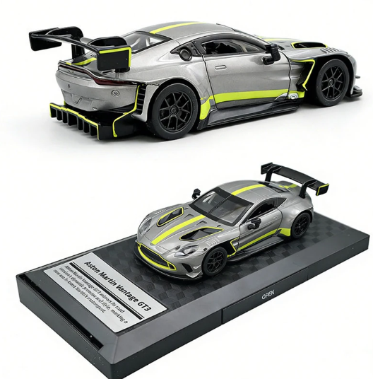 CCA 1:31 ASTON MARTIN VANTAGE GT3 DIECAST MODEL  882750A CAR SILVER