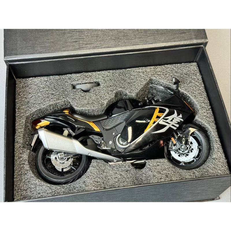 SUZUKI M6-3B 1/6 ALLOY MOTORCYCLE MODEL DIECAST BLACK & GOLD METAL VEHICLE