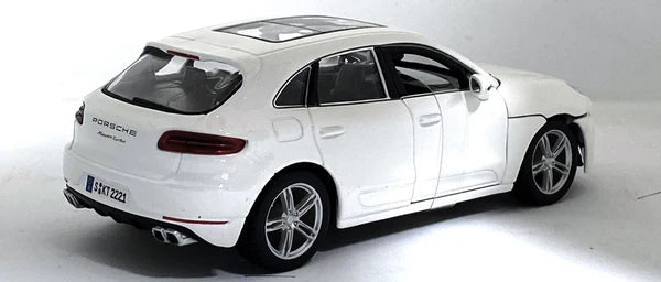 BBURAGO 1/24 SCALE PORSCHE  MACAN (WHITE) DIECAST CAR MODEL