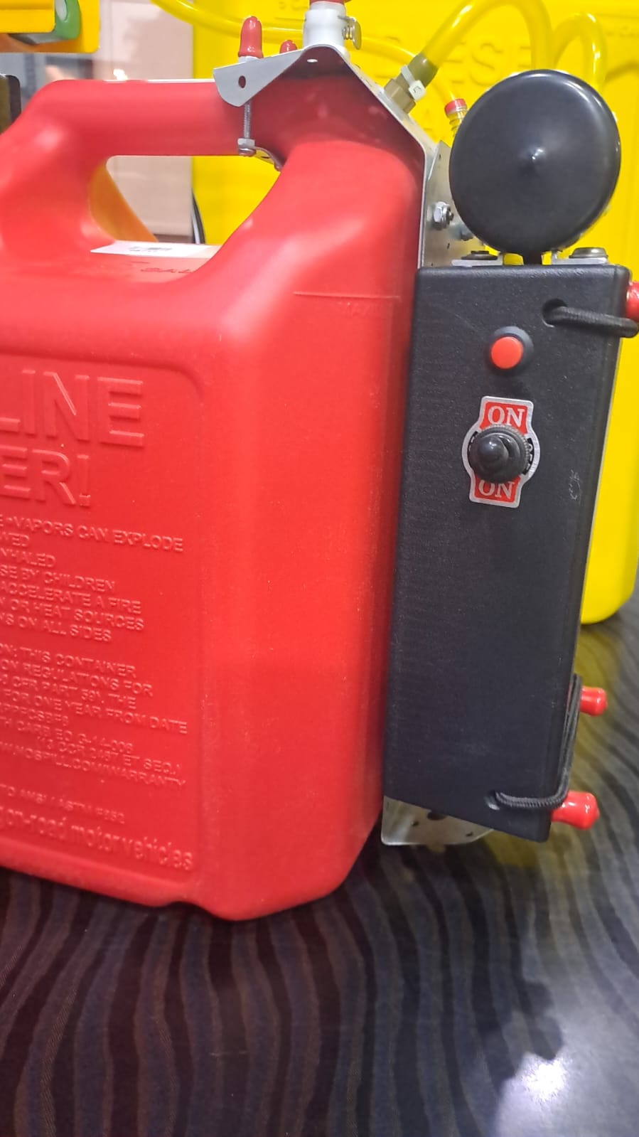 JERSEYMODELER 2.5RHP & 2.5DLE (2.5 GALLON) CAN WITH HIGH FLOW DLE PUMP FOR GAS, SMOKE, KERO OR DIESEL
