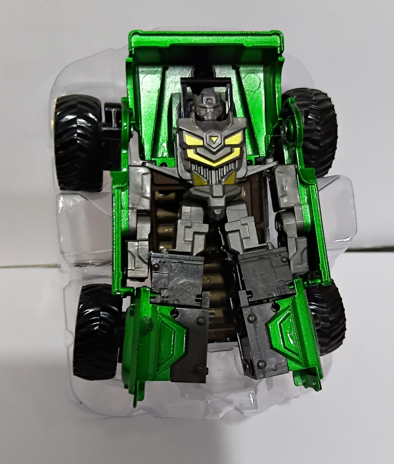 DIE CAST TRANSFORMING ROBOT TOYS DUAL ALLOY DEFORM METALBOY WITH SHIELD GUARD VS MOUNTAIN