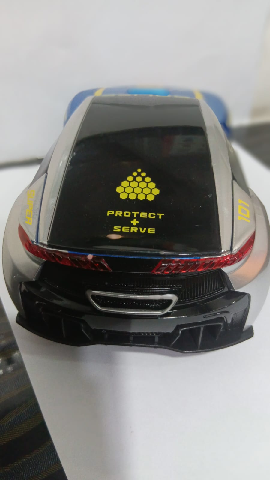 VOICE BROADCAST RC POLICE CAR MODEL NO: R-256S