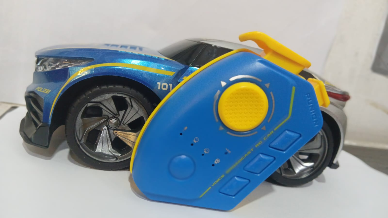 VOICE BROADCAST RC POLICE CAR MODEL NO: R-256S