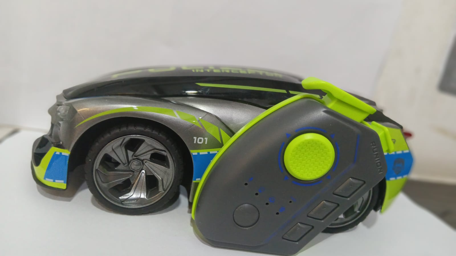 VOICE BROADCAST RC POLICE CAR MODEL NO:R-257S