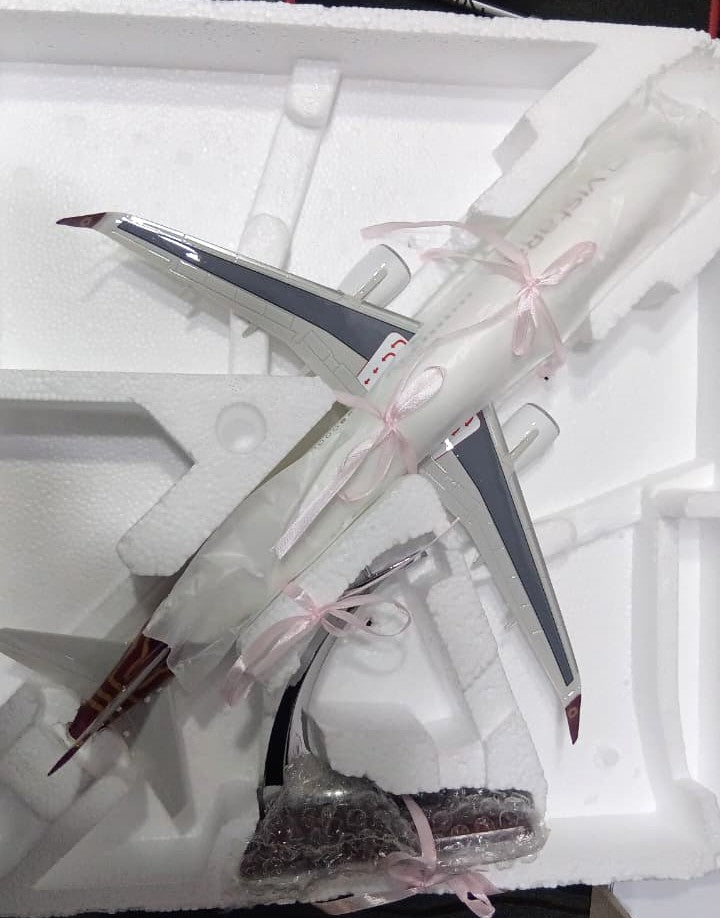 Vistara Airbus A321 Diecast Aircraft Model – 1/100 Scale | 47 cm Premium Display Airplane