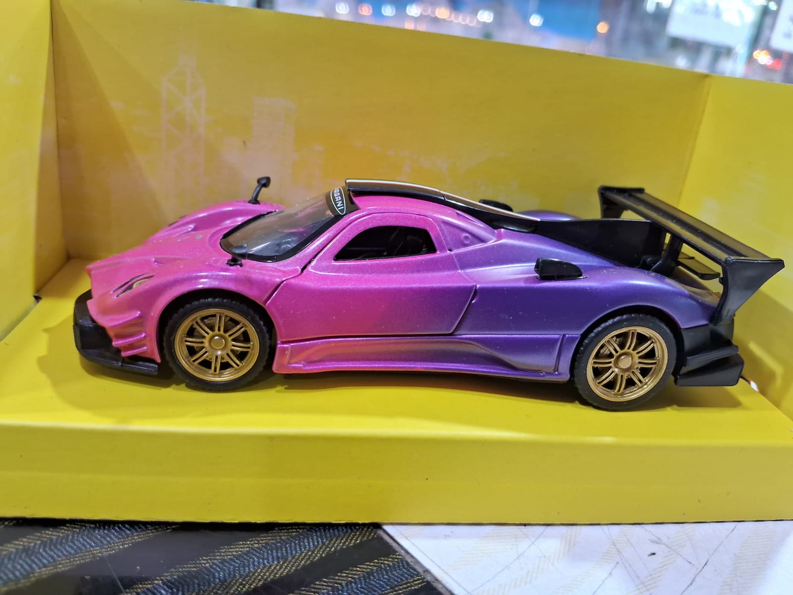 CCA 1:36 PAGANI ZONDA REVOLUCION DIECAST MODEL 12007 CAR PINK/PURPLE