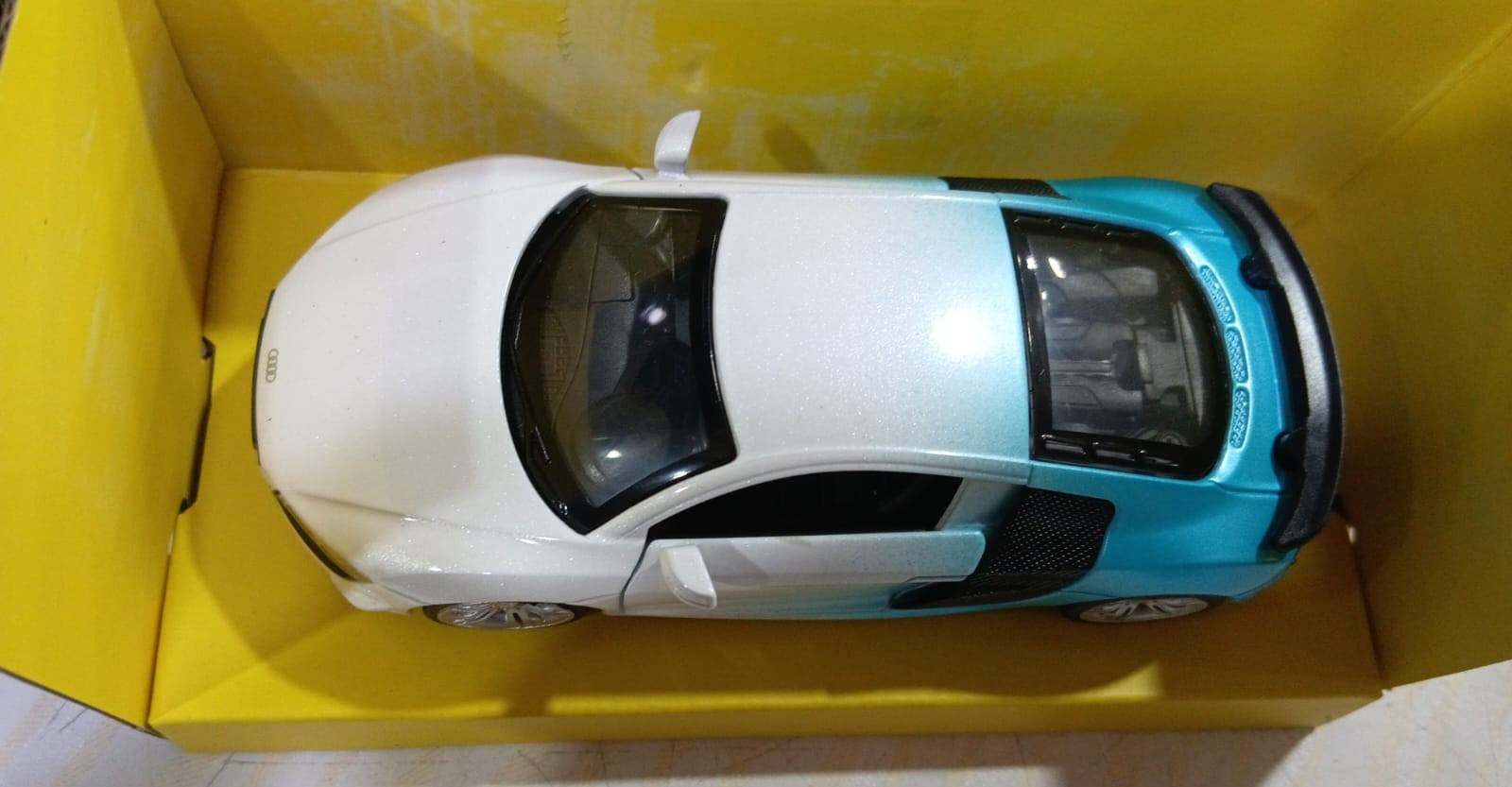 CCA 1:36 AUDI R8 GT DIECAST MODEL 12004 CAR WHITE/BLUE