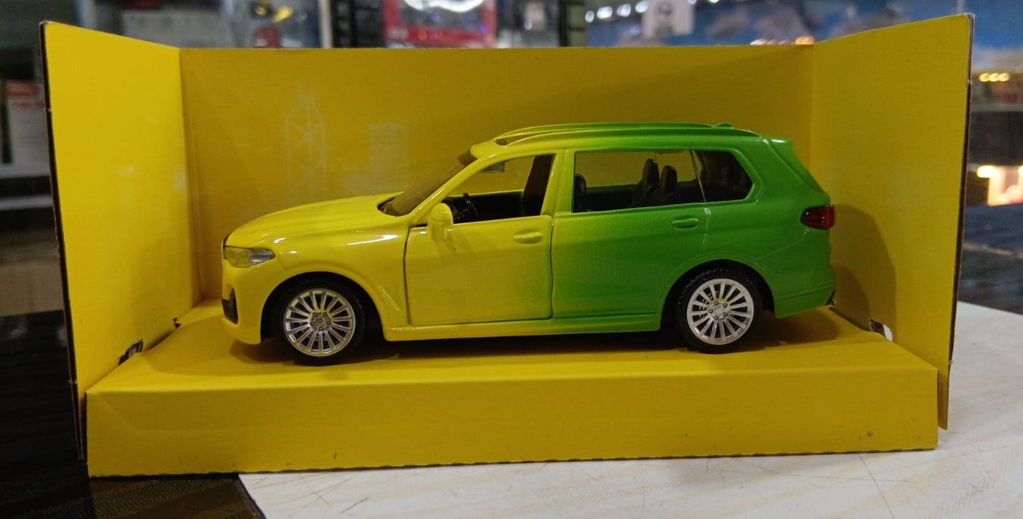 CCA 1:36 BMW X7 DIECAST MODEL 12001 CAR YELLOW/GREEN