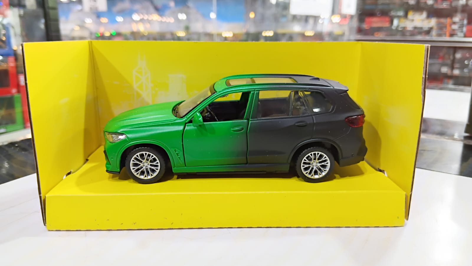 CCA 1:36 BMW X5M DIECAST MODEL 12026 CAR GREEN/BLACK