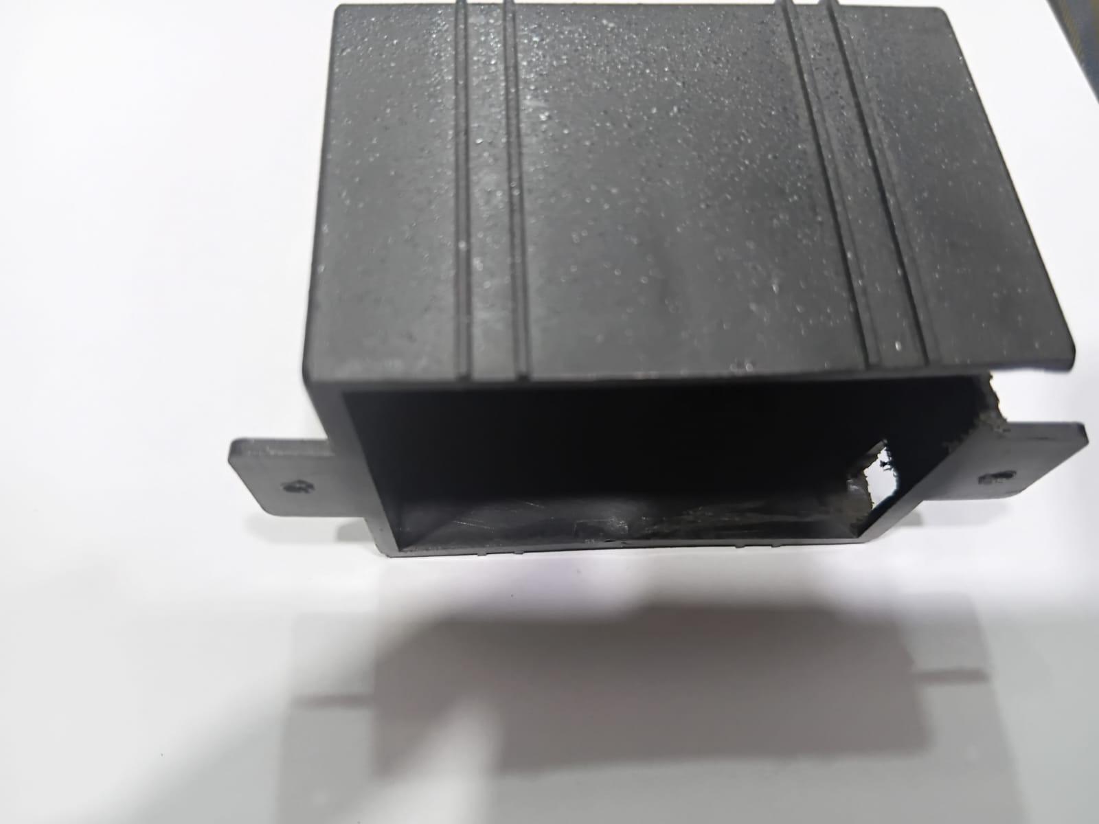RC TRUCK BATTERY CONTAINER