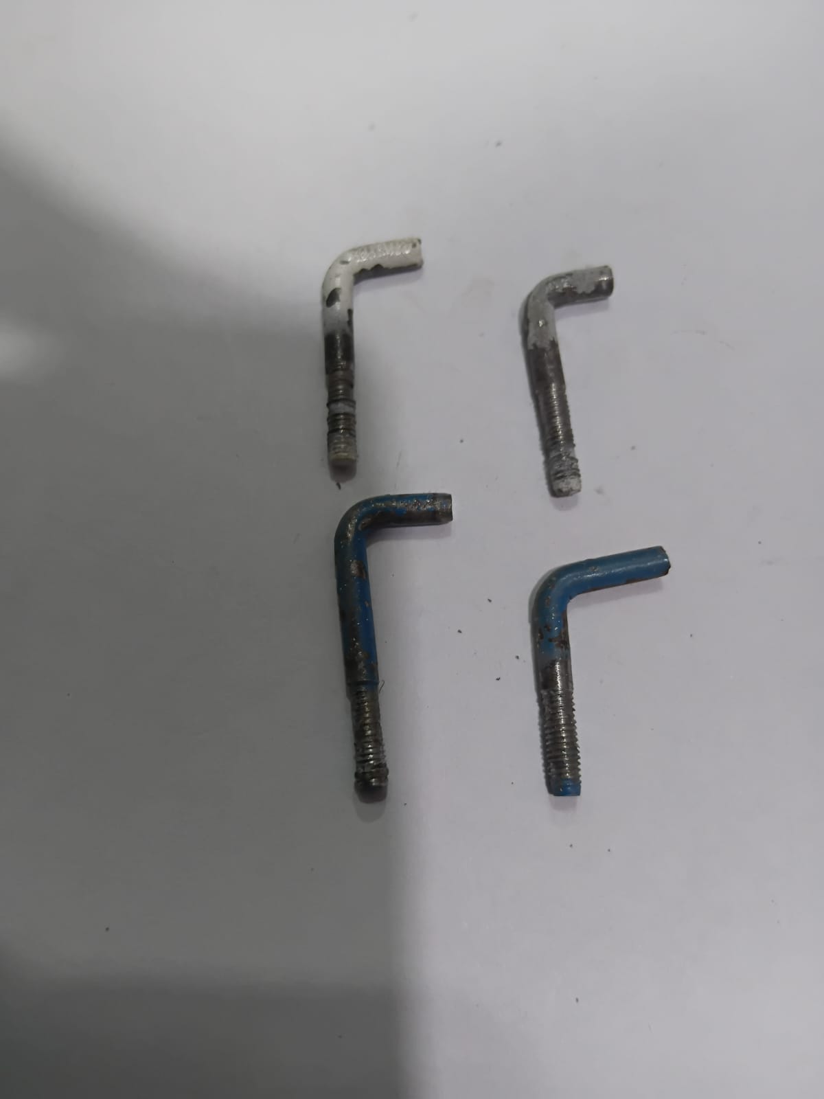 THREADED L HOOKS 3MM ROD (PACK OF 4)