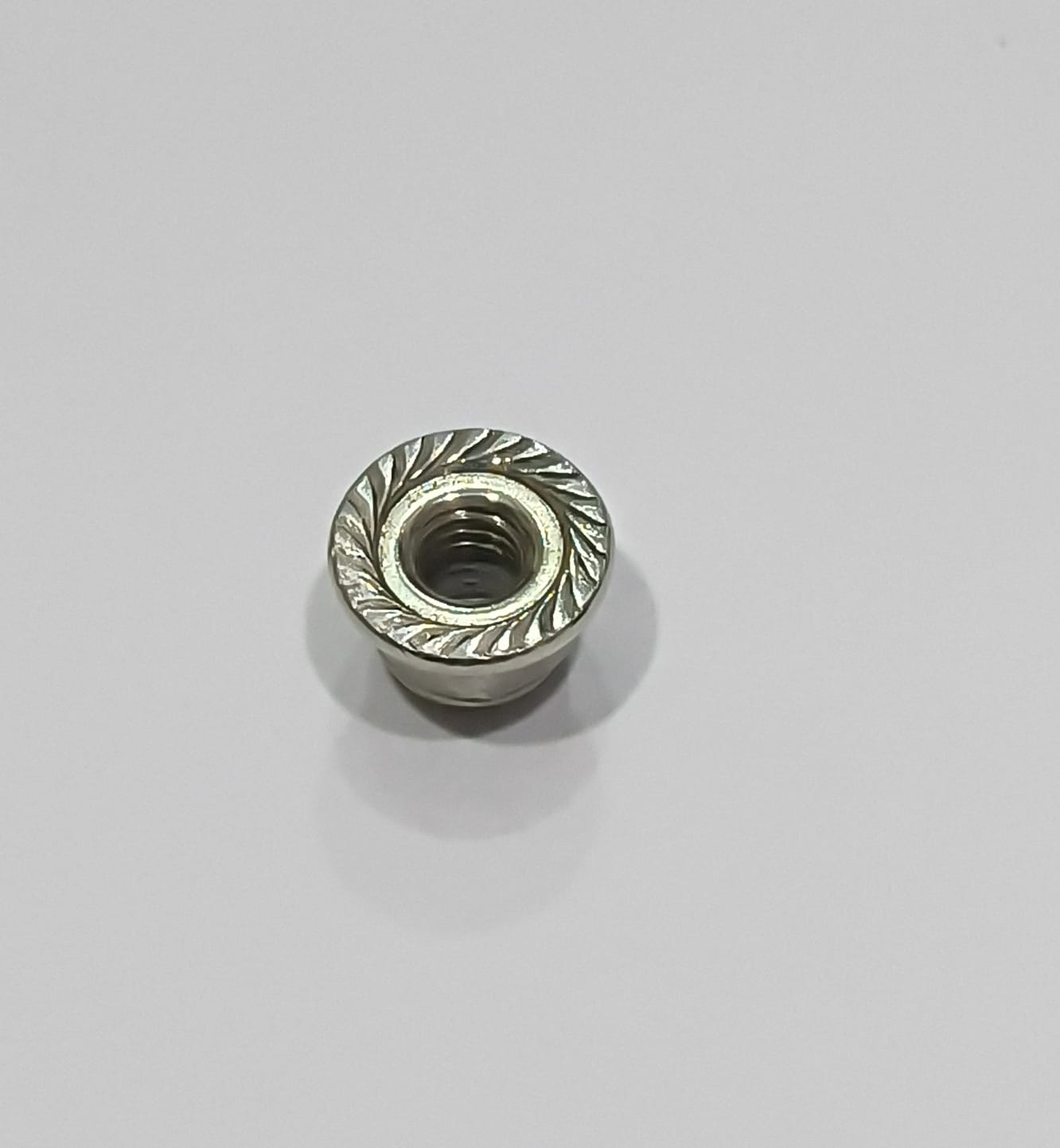 MJX HYPER GO H12Y+ (PLUS) LOCK NUT HOLE 4MM X 7MM