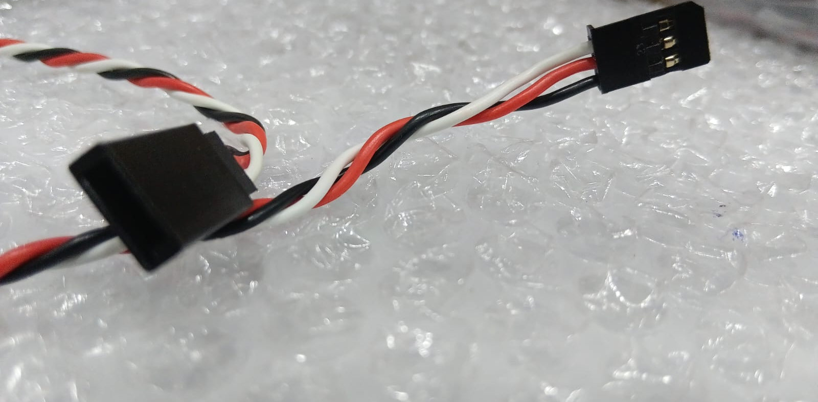 SAFECONNECT TWISTED 30CM 22AWG SERVO LEAD EXTENTION (FUTABA) CABLE