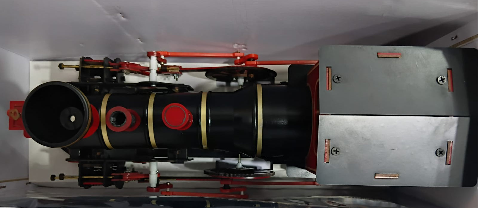 VINTAGE STYLE LOCOMOTIVE ENGINE 2.4GHZ REMOTE CONTROLLED ENGINE RANGE UPTO 100METER MADE IN INDIA