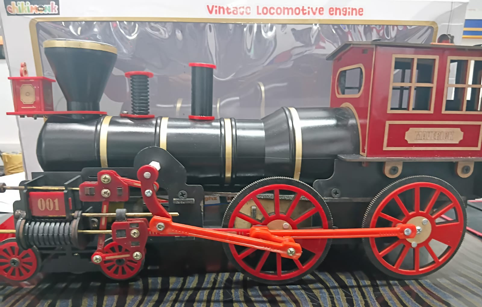 VINTAGE STYLE LOCOMOTIVE ENGINE 2.4GHZ REMOTE CONTROLLED ENGINE RANGE UPTO 100METER MADE IN INDIA