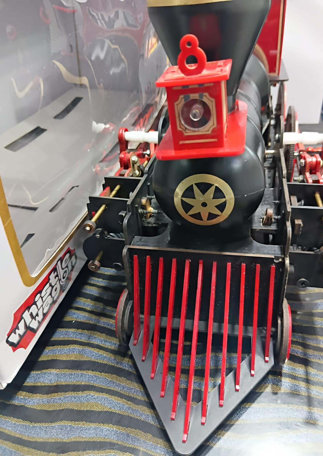 VINTAGE STYLE LOCOMOTIVE ENGINE 2.4GHZ REMOTE CONTROLLED ENGINE RANGE UPTO 100METER MADE IN INDIA